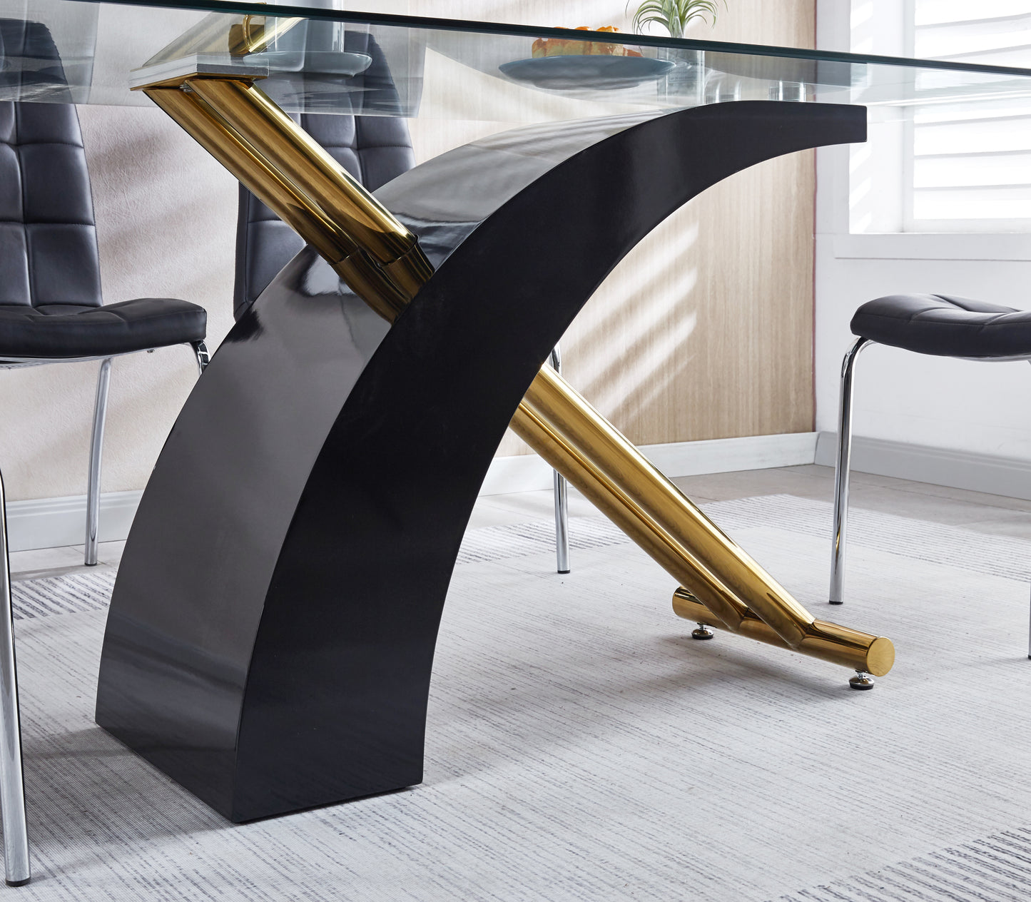 Elegant Edge Dining Table