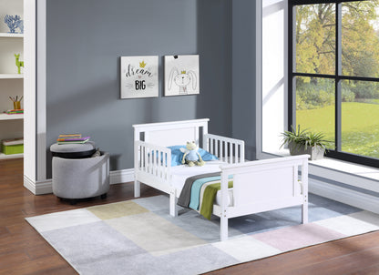 Connelly Reversible Panel Toddler Bed - White