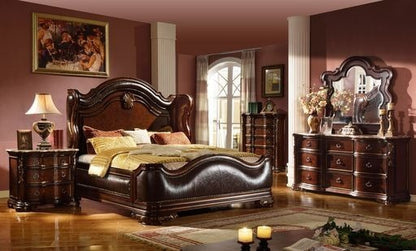 Elegant Dreams Bed in Rich Mahogany
