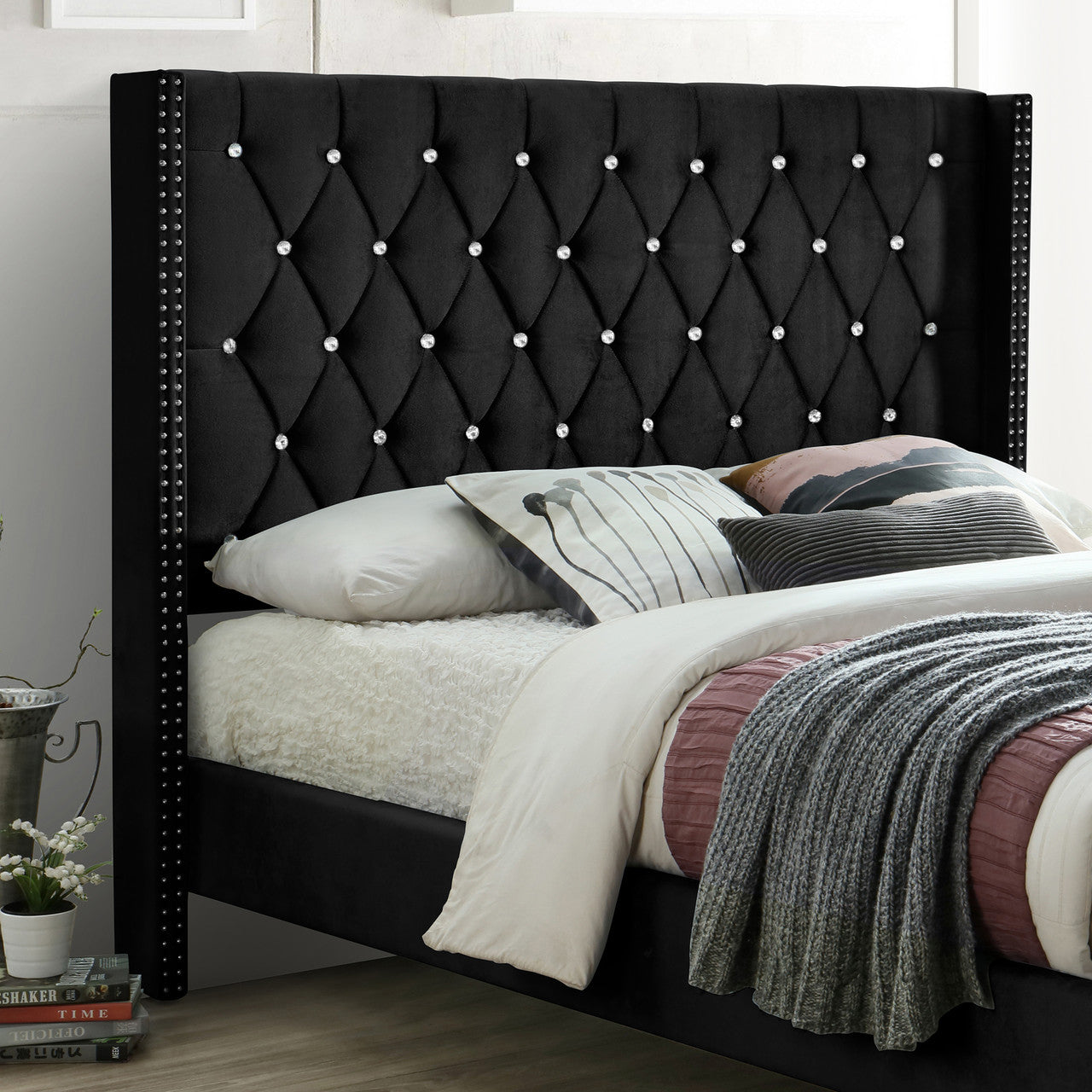 Go Green Woods Alexa Velvet Upholstered Full Platform Bed