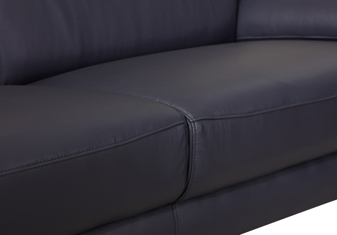 Sovereign Italia Loveseat