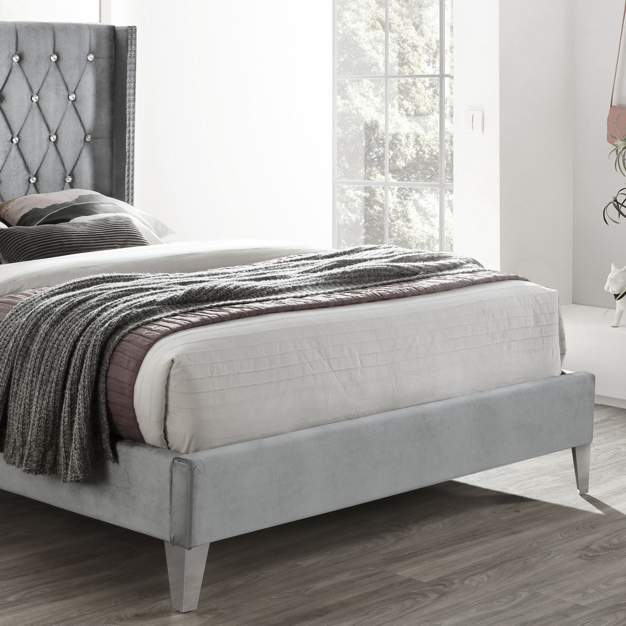 Go Green Woods Alexa Velvet Upholstered Full Platform Bed