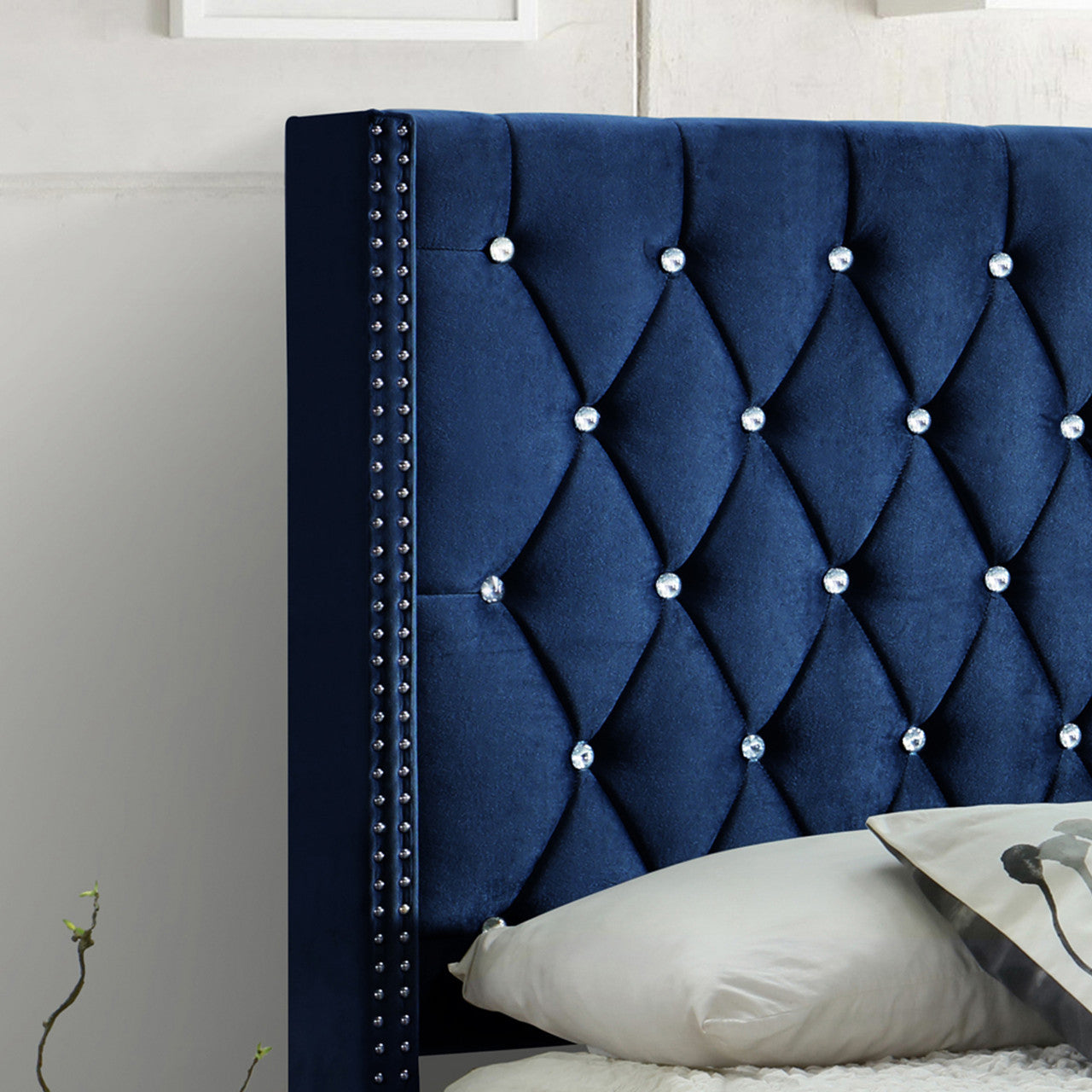 Go Green Woods Alexa Velvet Upholstered Full Platform Bed