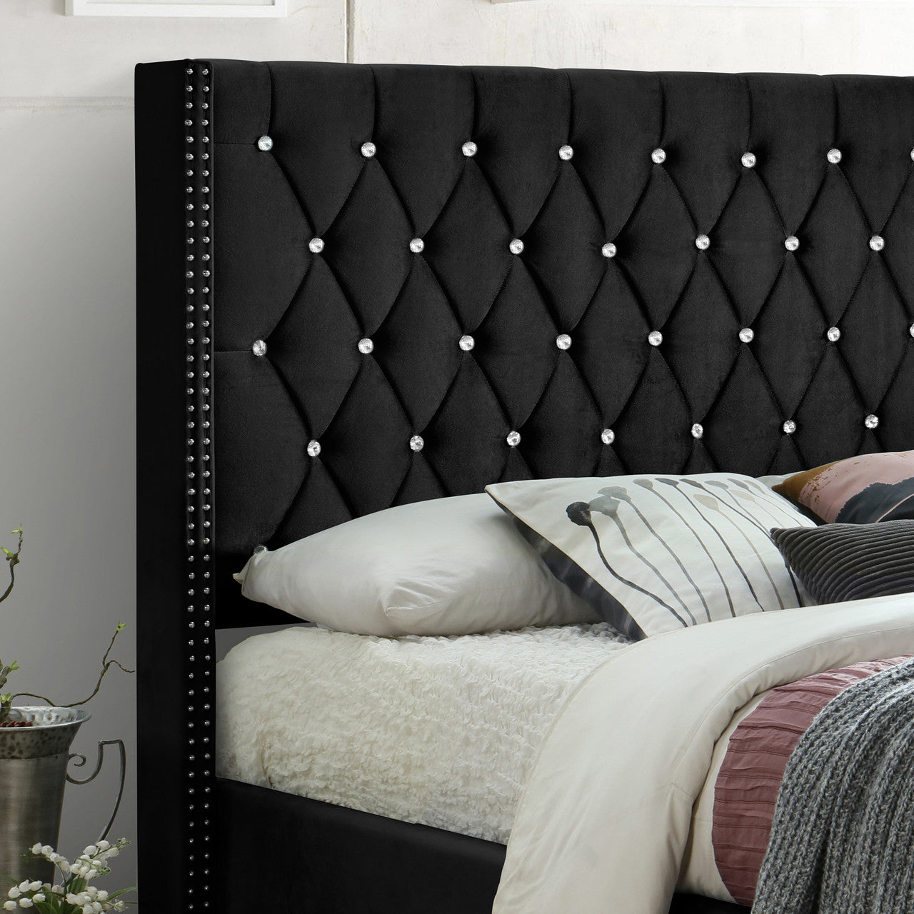 Go Green Woods Alexa Velvet Upholstered Full Platform Bed
